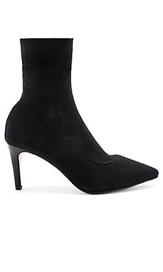 БОТИЛЬОНЫ С КАБЛУКОМ JAY RAYE $77 